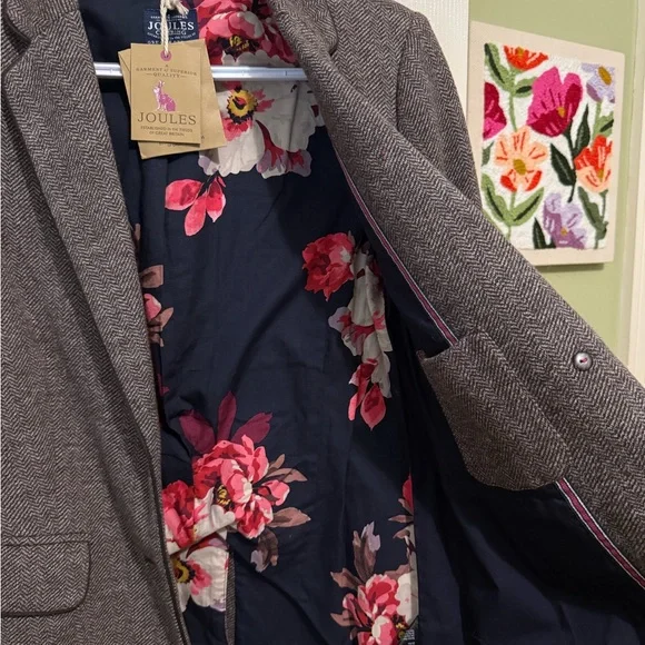 Joules Agatha Blazer with Floral Lining - Picture 15 of 16